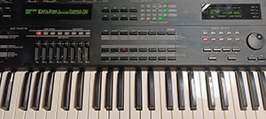 Roland JV-1000 2