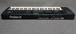 Roland JV-1000 3