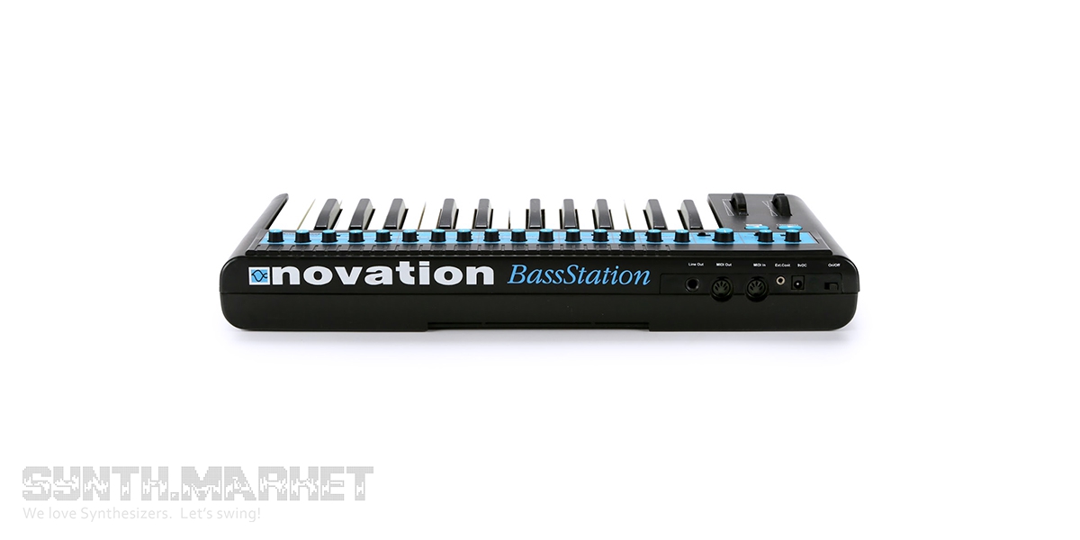 シンセサイザーnovation BassStation Rack TB-303系 シンセサイザー