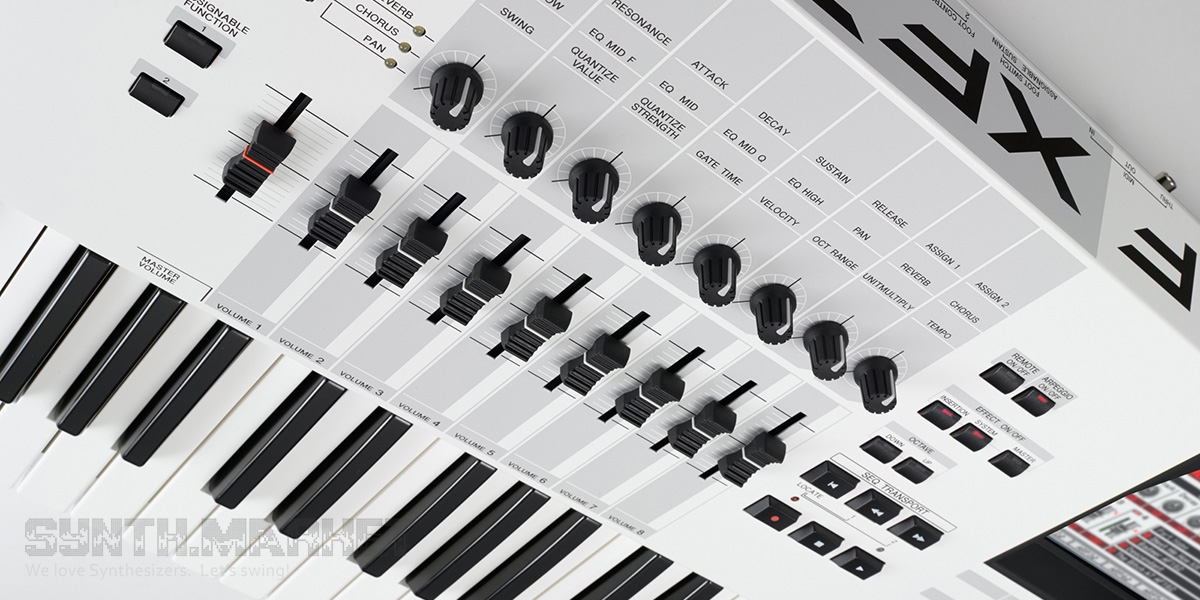 Yamaha MOTIF XF7 Performance Synthesizer